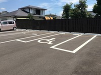 Medium_081　駐車場